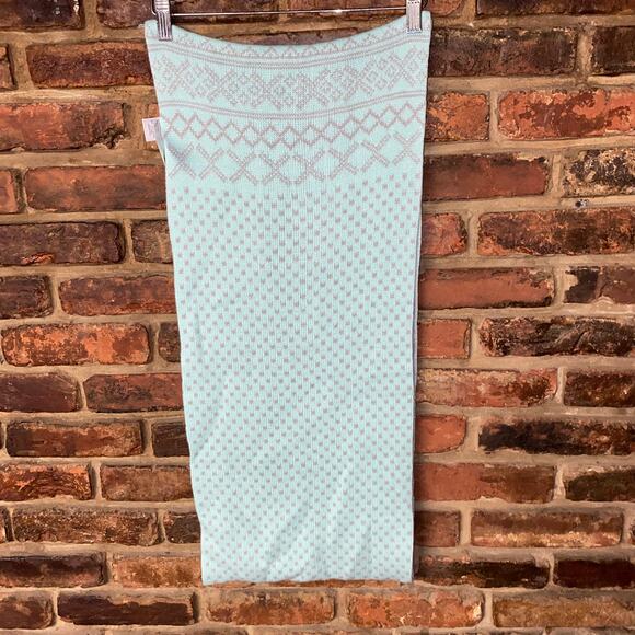 New NWT New York & Company Blue Gray Printed Knit Infinity Scarf Women's - Picture 5 of 5